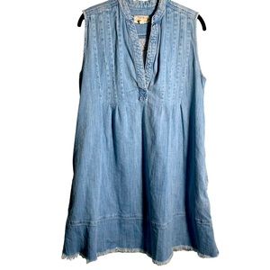 Current Elliot denim dress with pockets pleats distressed hem size 1(small)